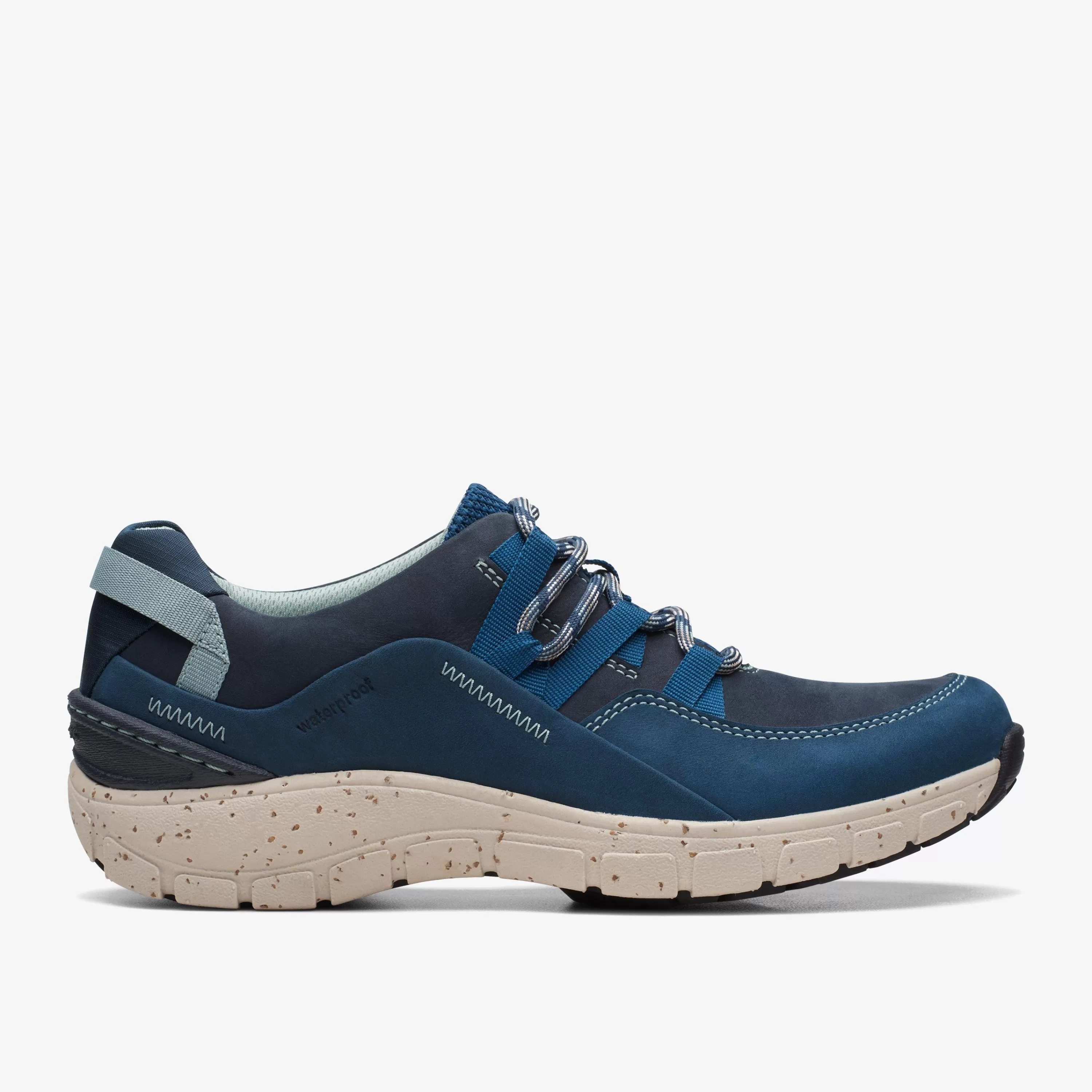 Women Clarks Wave Range