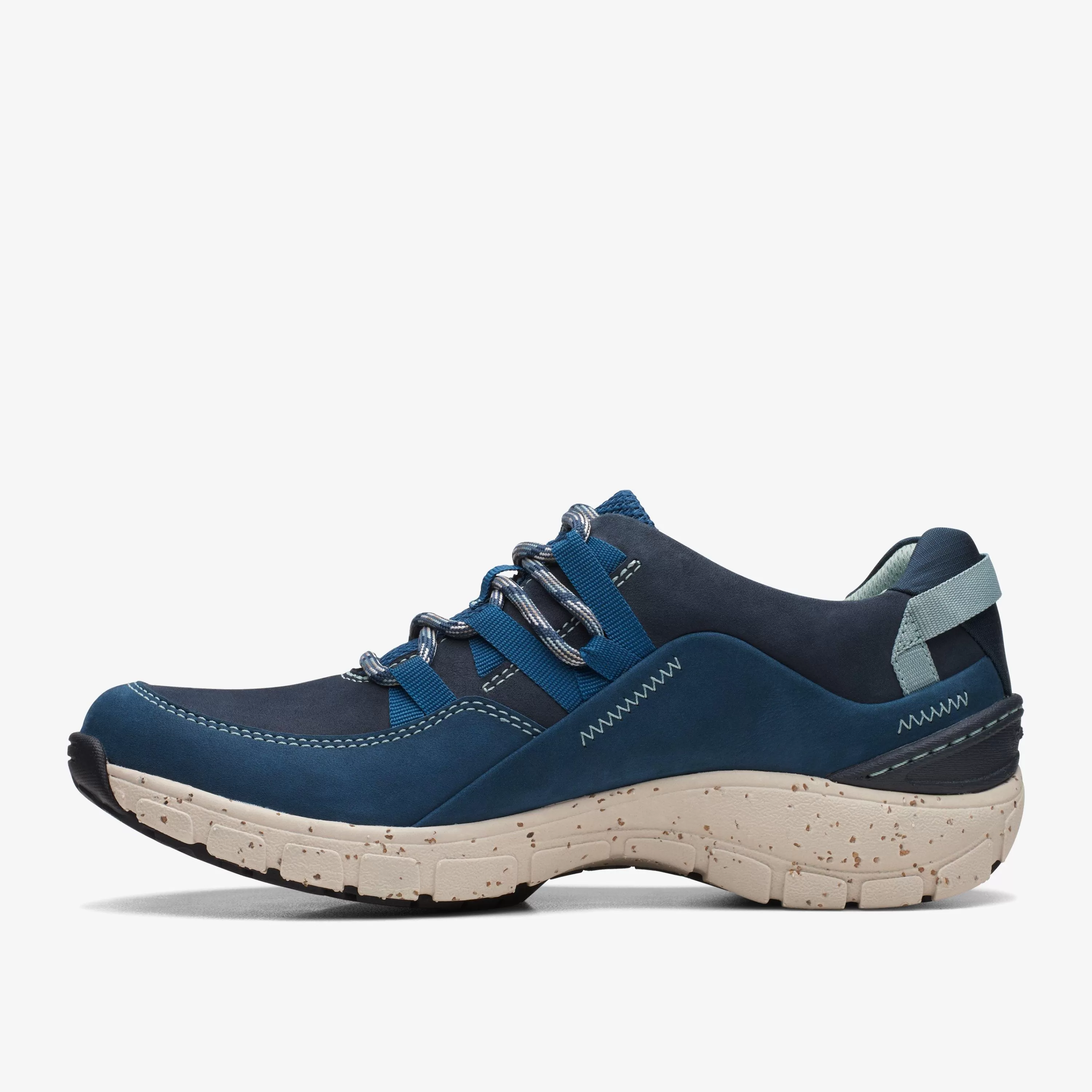 Women Clarks Wave Range